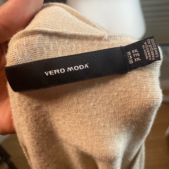 Vero Moda XXL Faux Button Up V Neck Cream Light Sweater - Picture 7 of 7